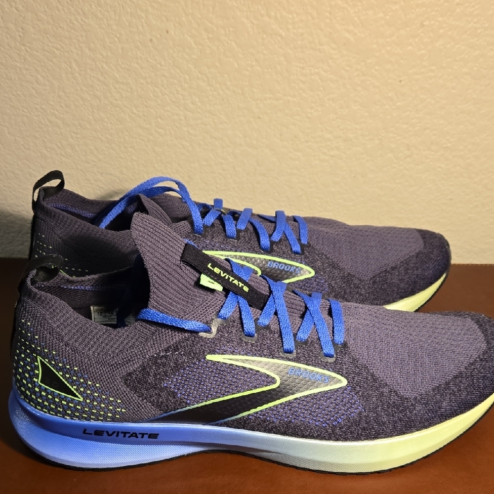 Brooks Men's Levitate Stealth Fit Size 12 Athletic Shoes - Picture 7 of 10